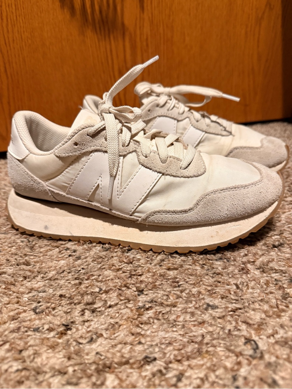 New Balance 247 white/ivory